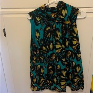 Flower sleeveless blouse